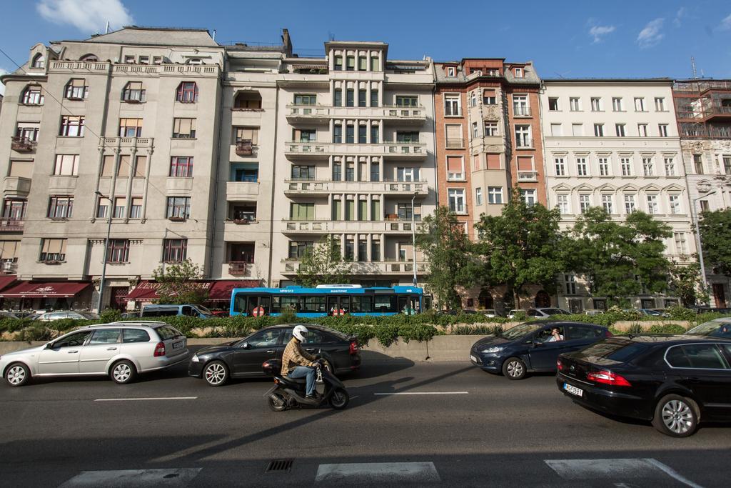 Riverside City Budapest Exteriör bild